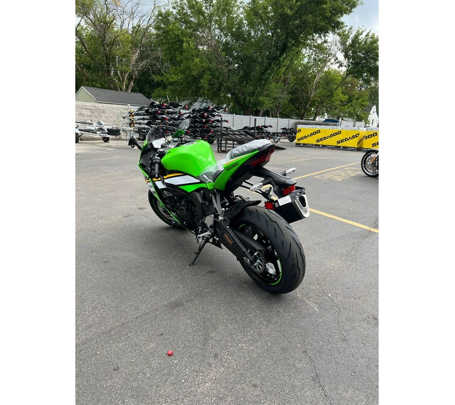 2025 Kawasaki Ninja® ZXT-6R ABS KRT Edition