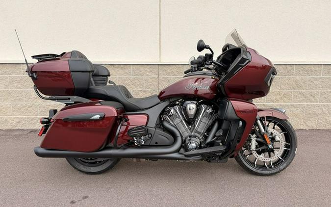 2026 Indian Pursuit Dark Horse 112 w/ PowerBand Audio Maroon Metallic