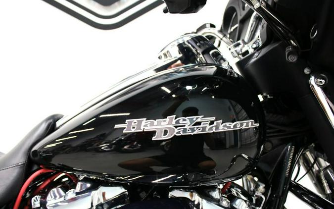 2018 Harley Davidson Street Glide FLHX