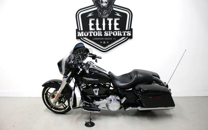 2018 Harley Davidson Street Glide FLHX