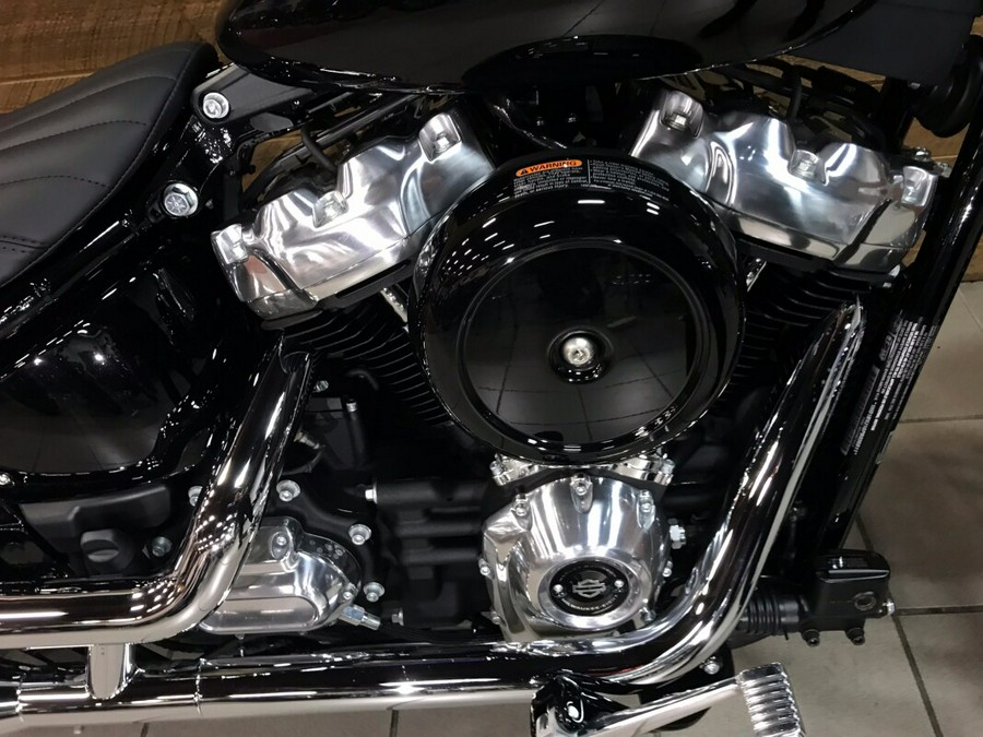 2023 Harley-Davidson Softail Standard Vivid Black FXST