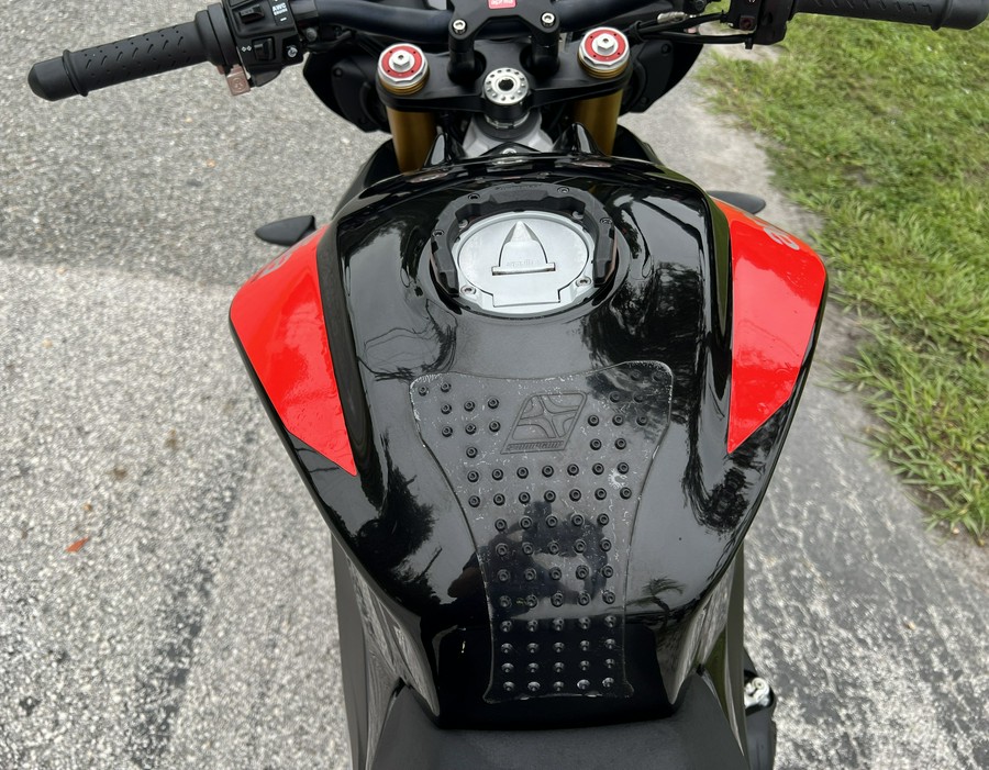 2017 Aprilia Tuono V4 1100