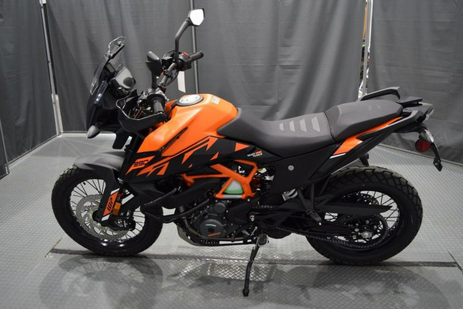2024 KTM Adventure 390