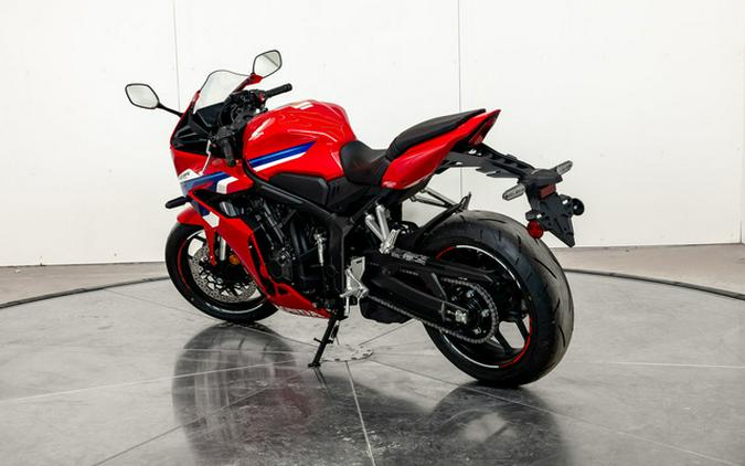 2025 Honda CBR650R E-Clutch