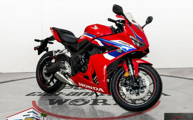 2025 Honda CBR650R E-Clutch