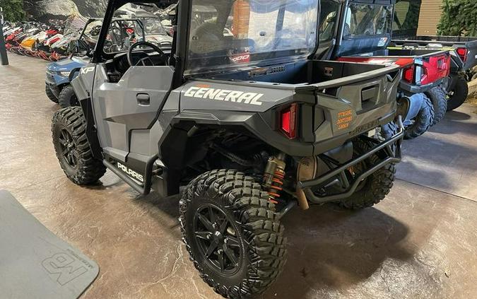 2020 Polaris® GENERAL® XP 1000 Deluxe