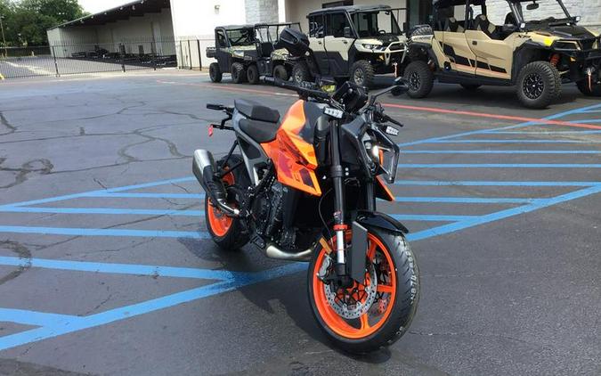 2024 KTM 990 Duke