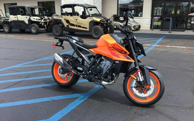 2024 KTM 990 Duke