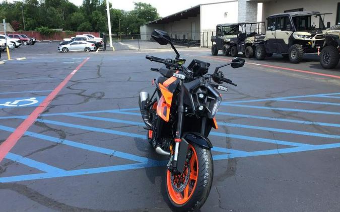 2024 KTM 990 Duke