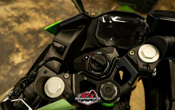 2025 Kawasaki Ninja 500 KRT Edition SE ABS