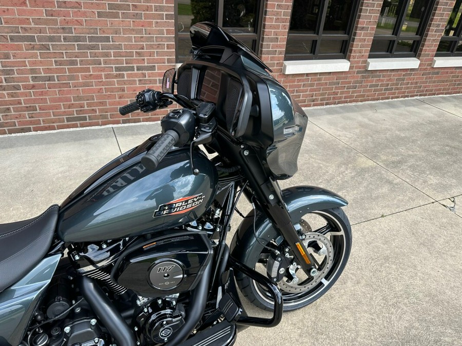 2025 Harley-Davidson Street Glide Iron Horse Metallic FLHX