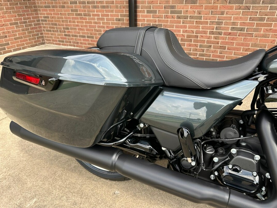 2025 Harley-Davidson Street Glide Iron Horse Metallic FLHX
