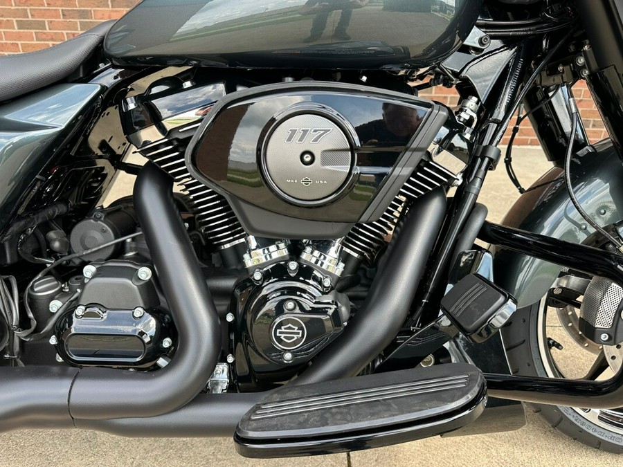 2025 Harley-Davidson Street Glide Iron Horse Metallic FLHX