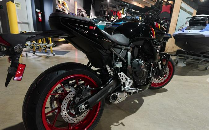 2026 Suzuki GSX-8TT