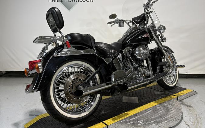 2005 Harley-Davidson® Heritage Softail® Classic Vivid Black