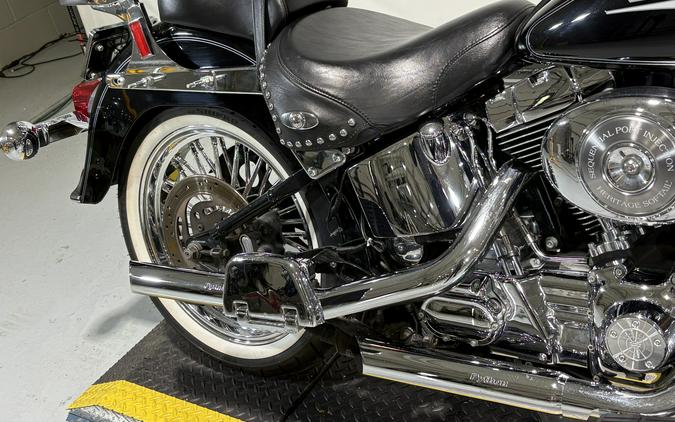 2005 Harley-Davidson® Heritage Softail® Classic Vivid Black