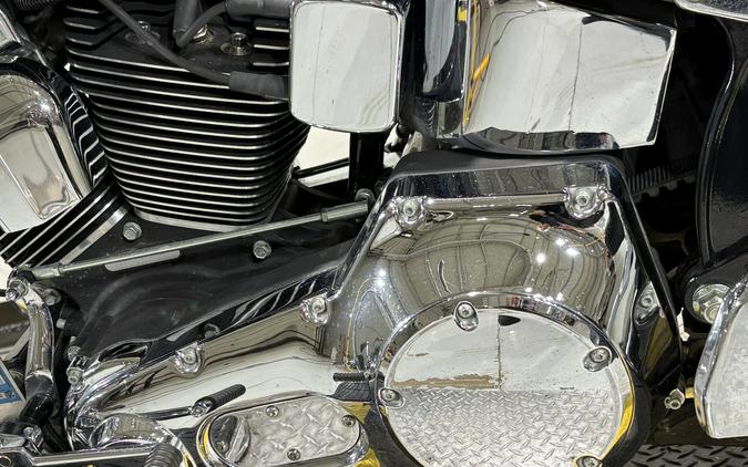 2005 Harley-Davidson® Heritage Softail® Classic Vivid Black