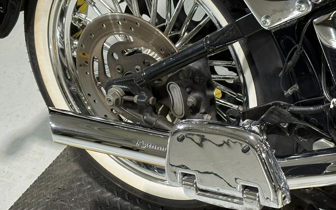 2005 Harley-Davidson® Heritage Softail® Classic Vivid Black