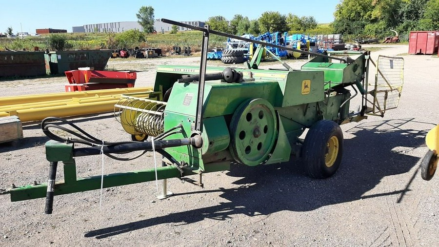 1977 John Deere 336