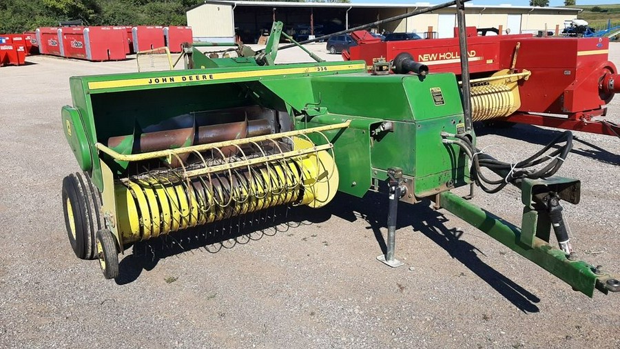 1977 John Deere 336