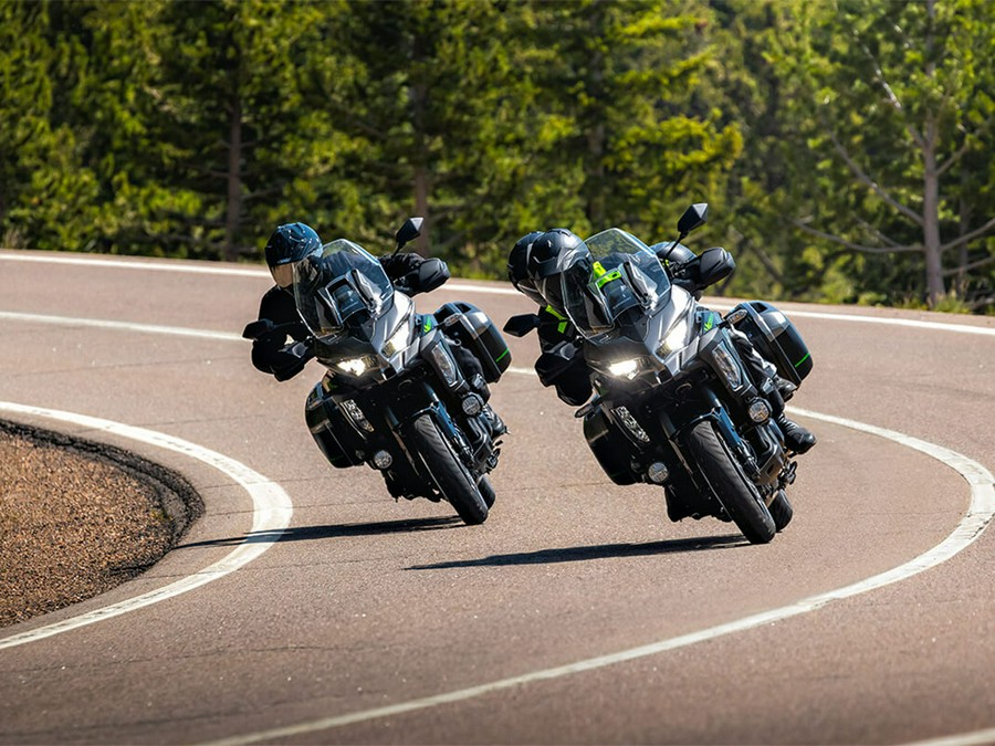 2025 Kawasaki Versys 1100 SE LT ABS