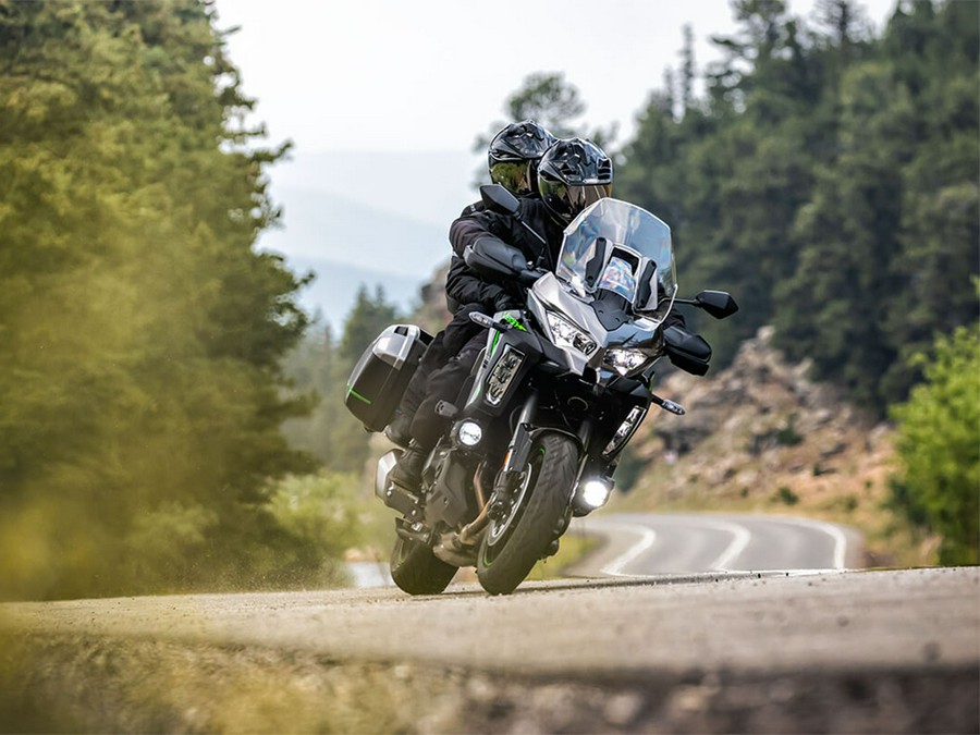 2025 Kawasaki Versys 1100 SE LT ABS