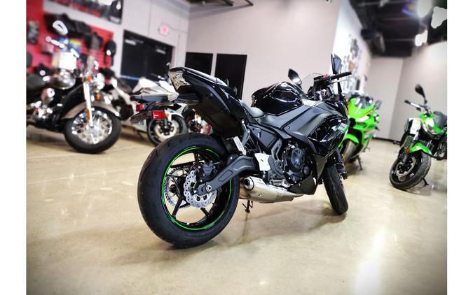 2025 Kawasaki Ninja 650 Base