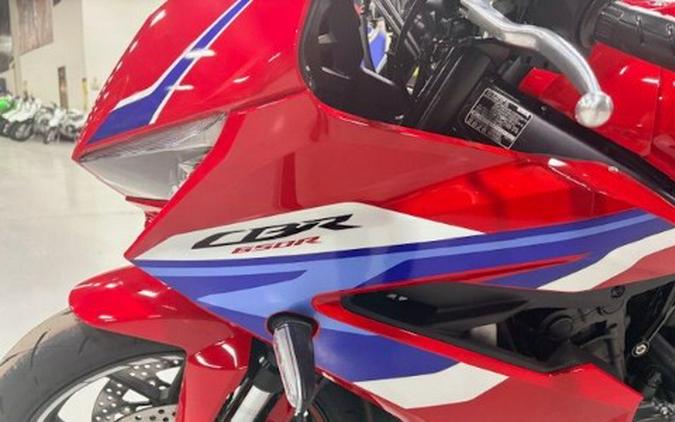 2026 Honda CBR650R E-Clutch