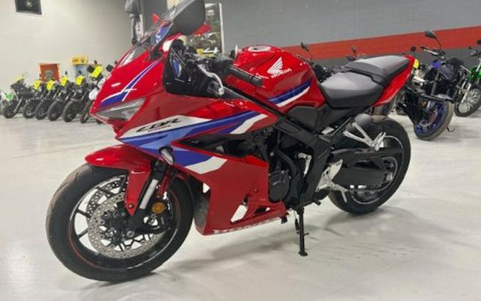 2026 Honda CBR650R E-Clutch