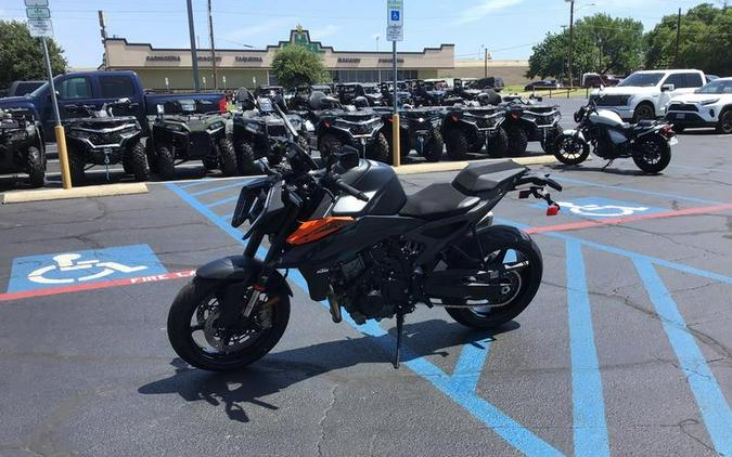 2024 KTM 990 Duke