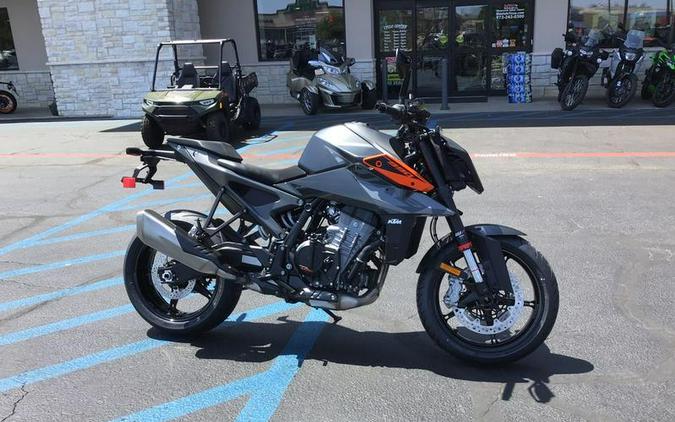 2024 KTM 990 Duke