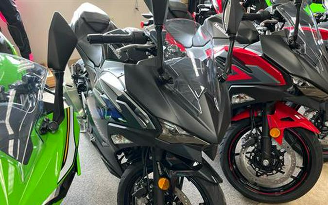 2025 Kawasaki Ninja 500 ABS
