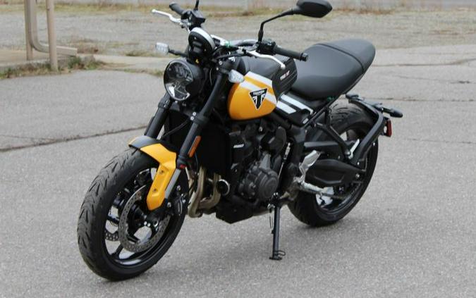 2025 Triumph Trident 660 Cosmic Yellow/Sapphire Black