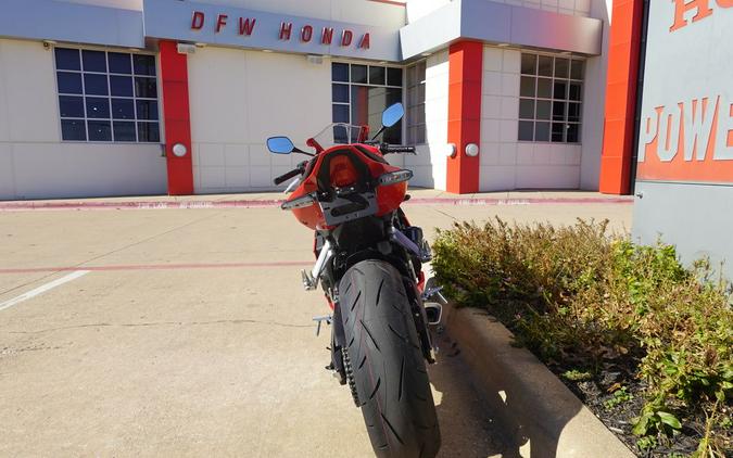 2025 Honda CBR650R E-Clutch