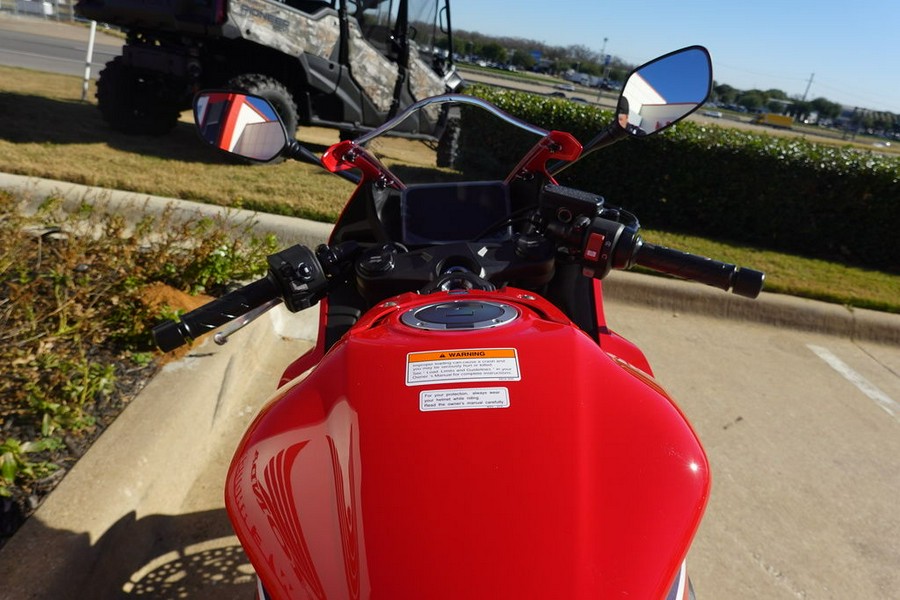 2025 Honda CBR650R E-Clutch