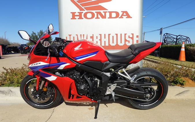 2025 Honda CBR650R E-Clutch