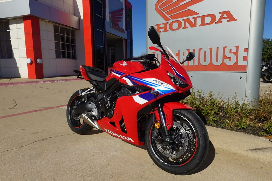 2025 Honda CBR650R E-Clutch