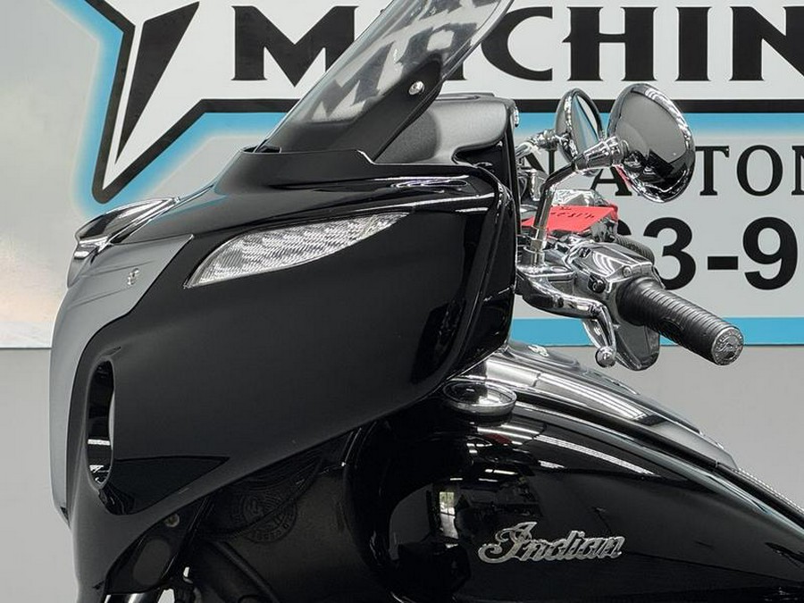 2017 Indian Motorcycle® Roadmaster® Thunder Black