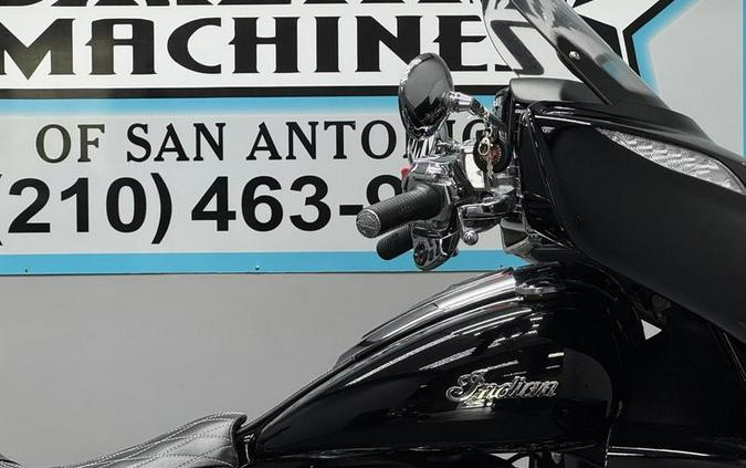 2017 Indian Motorcycle® Roadmaster® Thunder Black