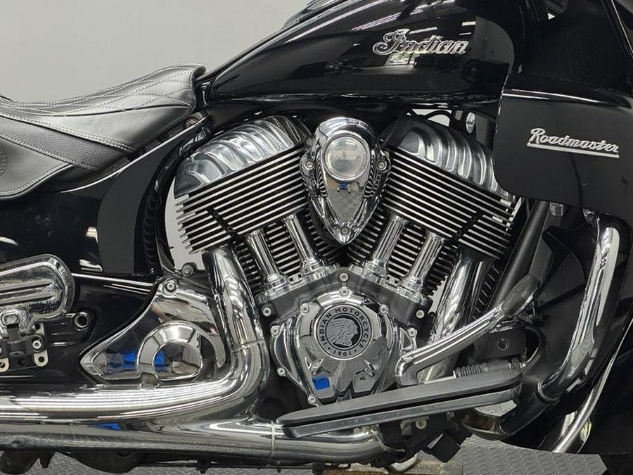 2017 Indian Motorcycle® Roadmaster® Thunder Black