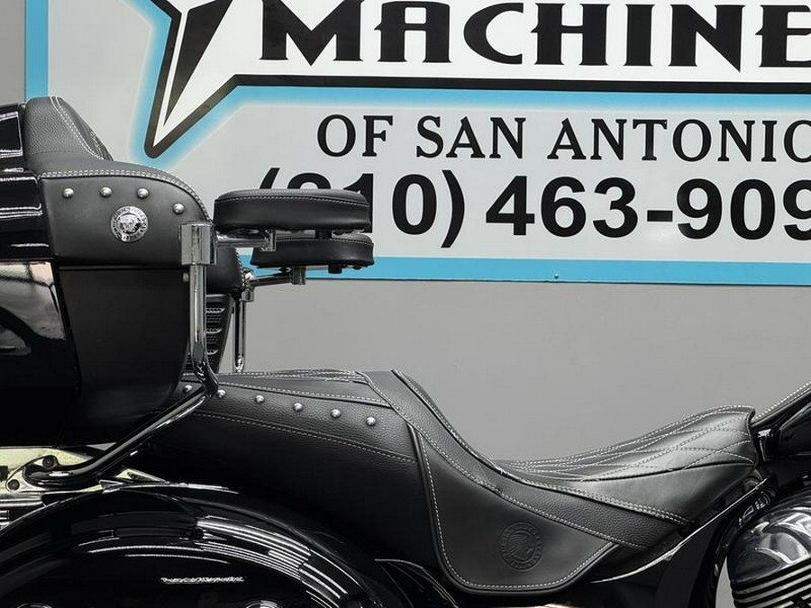 2017 Indian Motorcycle® Roadmaster® Thunder Black