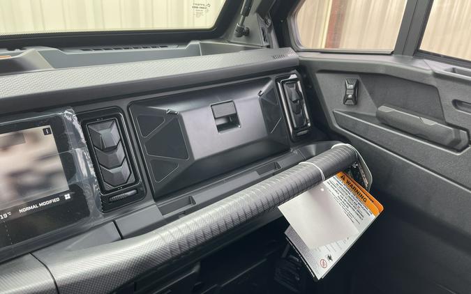 2026 Can-Am Defender MAX Limited HD11