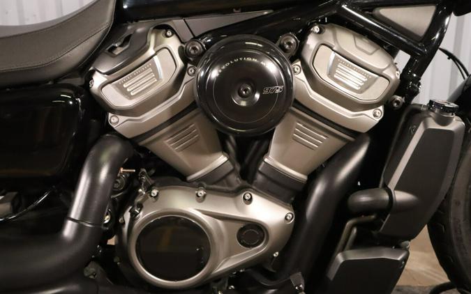 2022 Harley-Davidson® Nightster™ RH975
