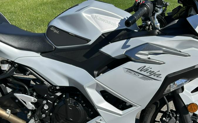 2025 Kawasaki Ninja® 500