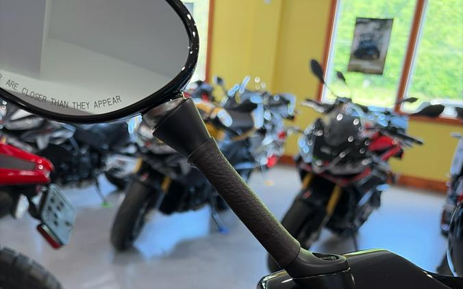 2026 Vespa 946 Horse
