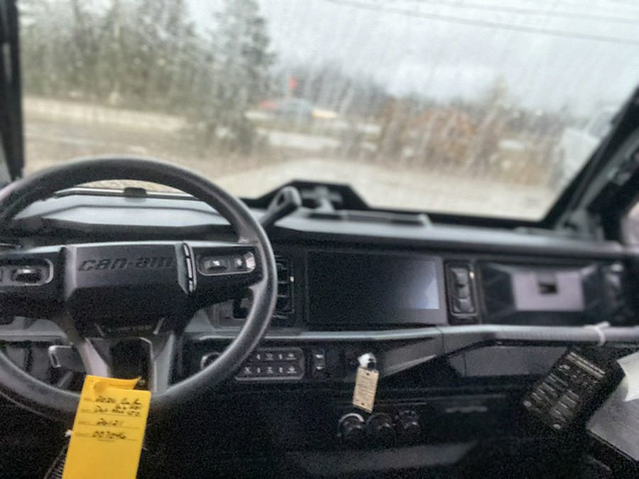 2026 Can-Am Defender MAX Limited HD11 Desert Tan & Carbon Blac