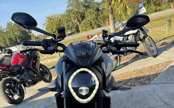 2024 Ducati Monster Plus Aviator Grey