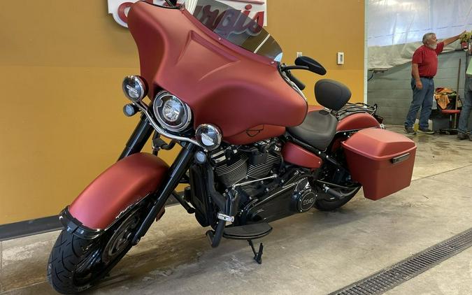 2021 Harley-Davidson® FLHCS - Heritage Classic 114