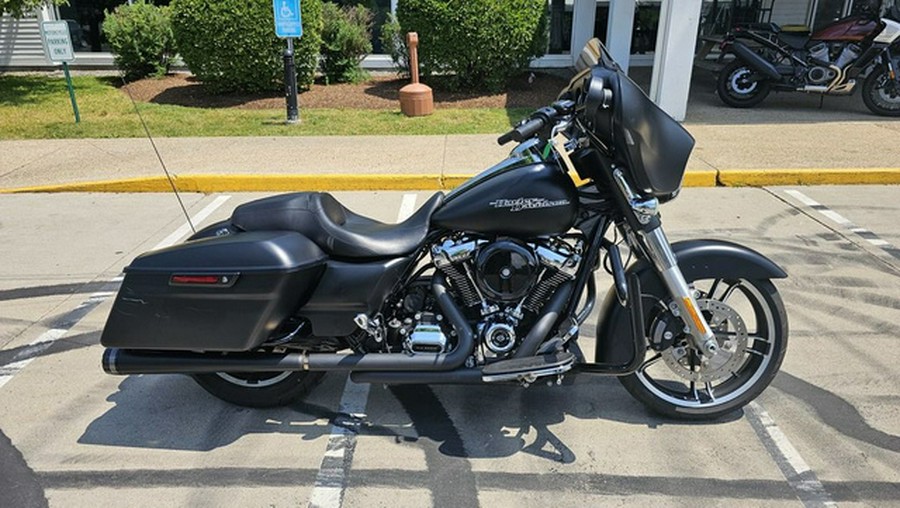 2017 Harley-Davidson FLHXS - Street Glide Special