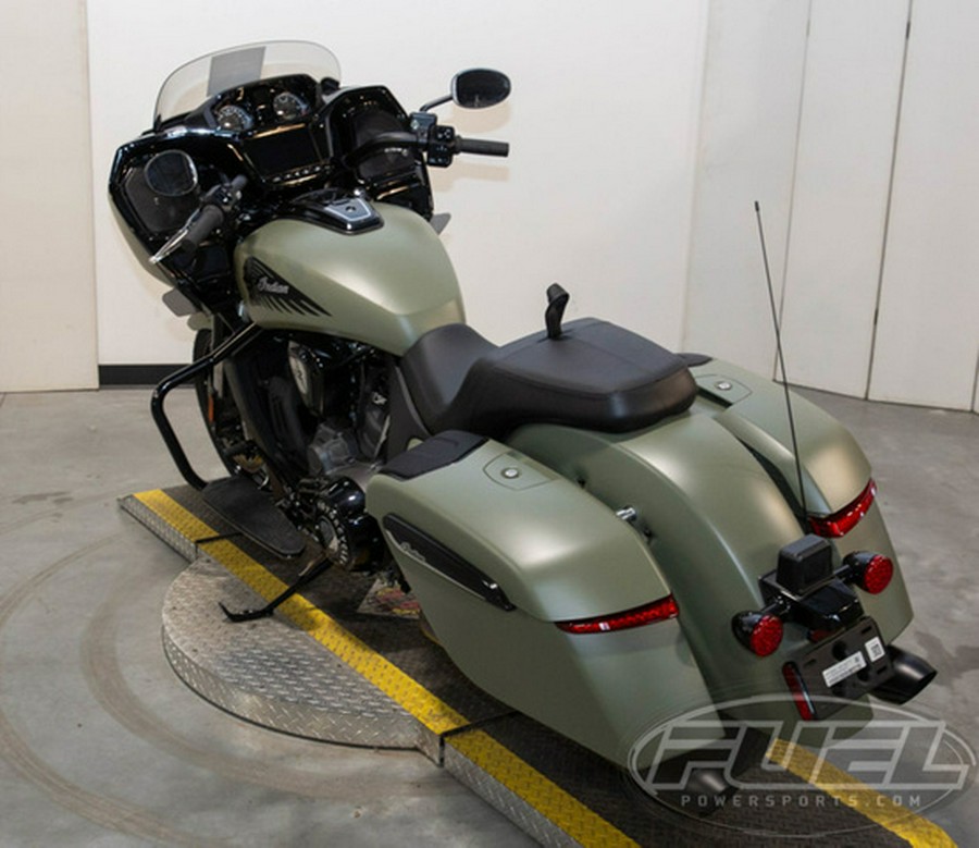 2025 Indian Challenger Dark Horse 112 W/Powerband Audio Moss